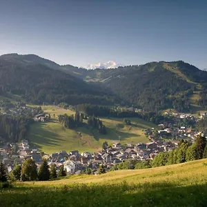 manoir-3-appt-les-gets.hotels-rhonealpes.com/